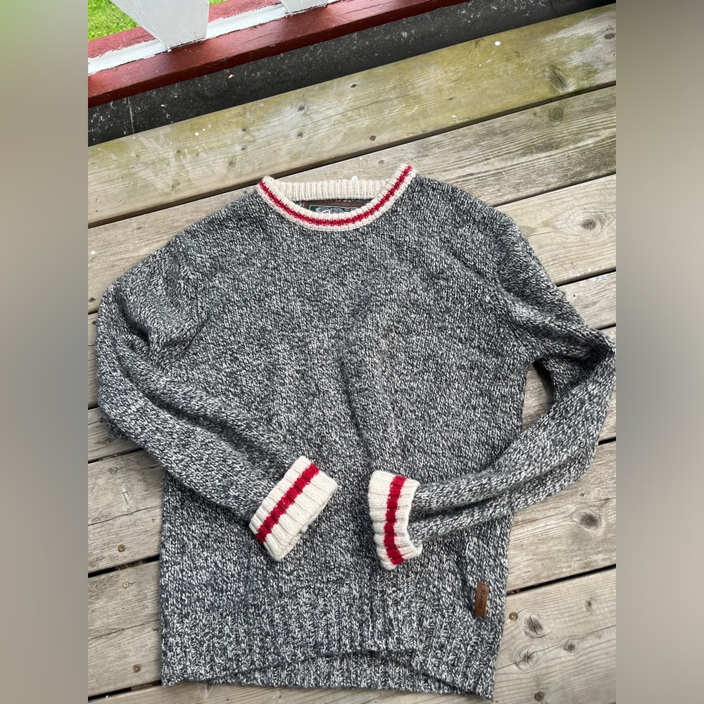 Roots sweater